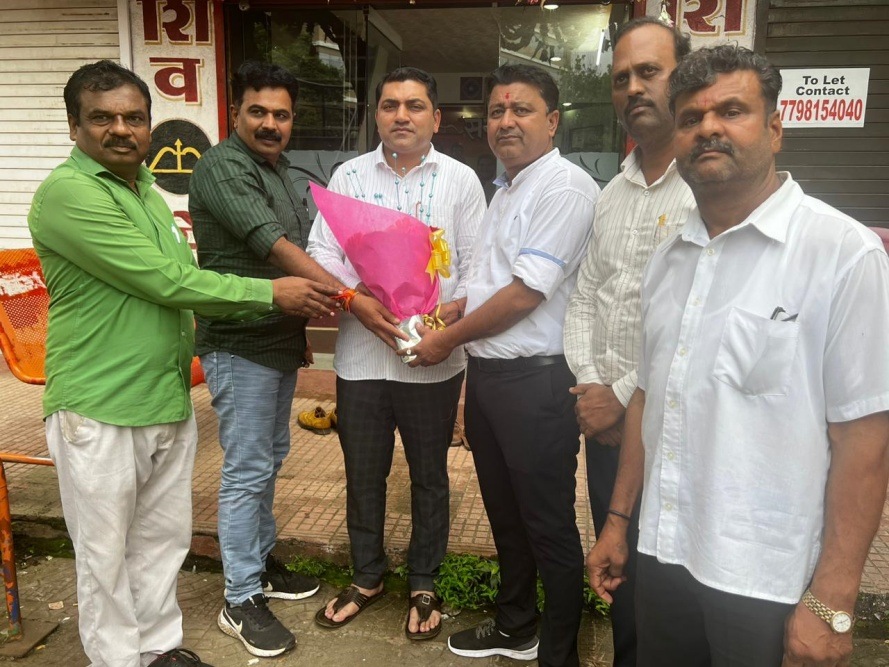 Praveen Tidme Nashik municipal employee, Kamgar Sena continues as president