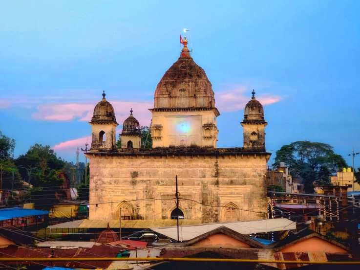 या महाकाली मंदिराची निर्मिती राणी हिराईने १७ व्या शतकात केली अशी आख्यायिका सांगितली जाते.