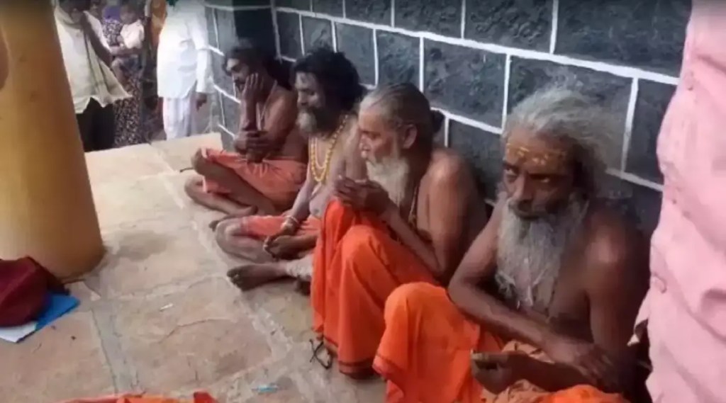 Four Sadhus brutally beaten by mob in Sangli