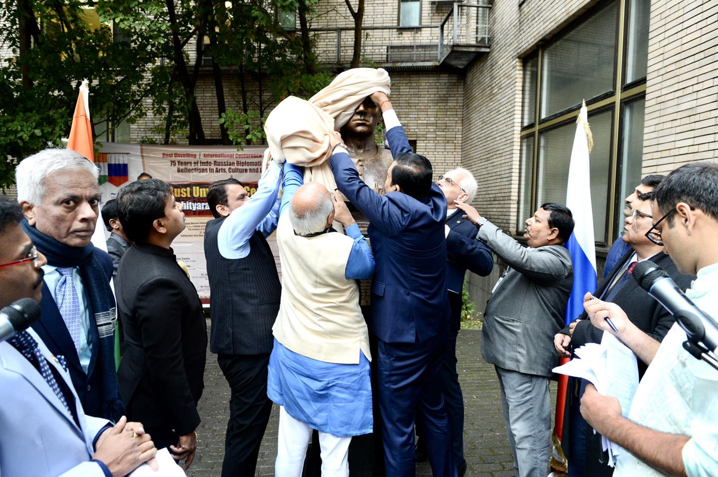 Unveiling Ceremony of LokShahir Anna Bhau Sathe Statue in Moscow Russia