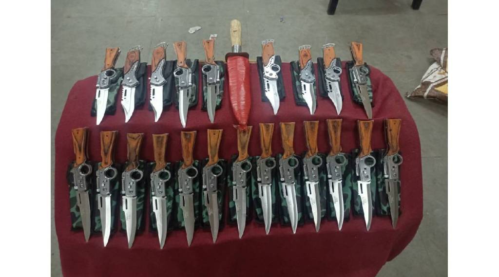 Youth arrested with illegal knives