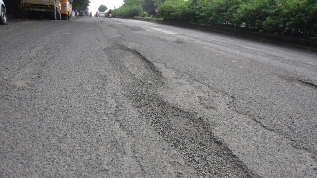 nitin gadkari build up highways and flyovers but pay attention in your ajmravati Constituency road nagpur