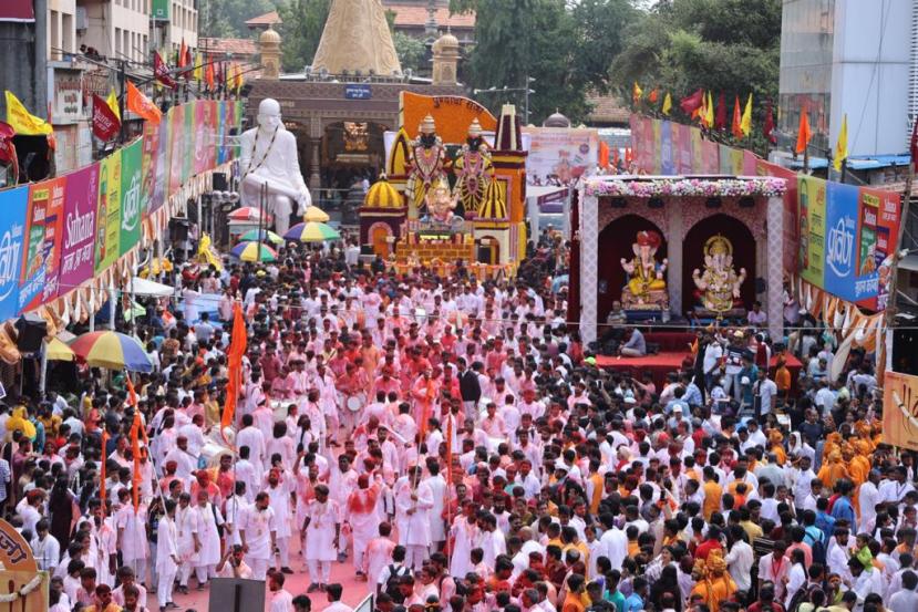 मानाचा तिसरा गणपती गुरूजी तालीम मंडळाची मिरवणूक