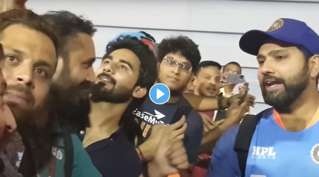 Rohit Sharma's reaction to enthusiastic Pakistani fan trying to take a selfie