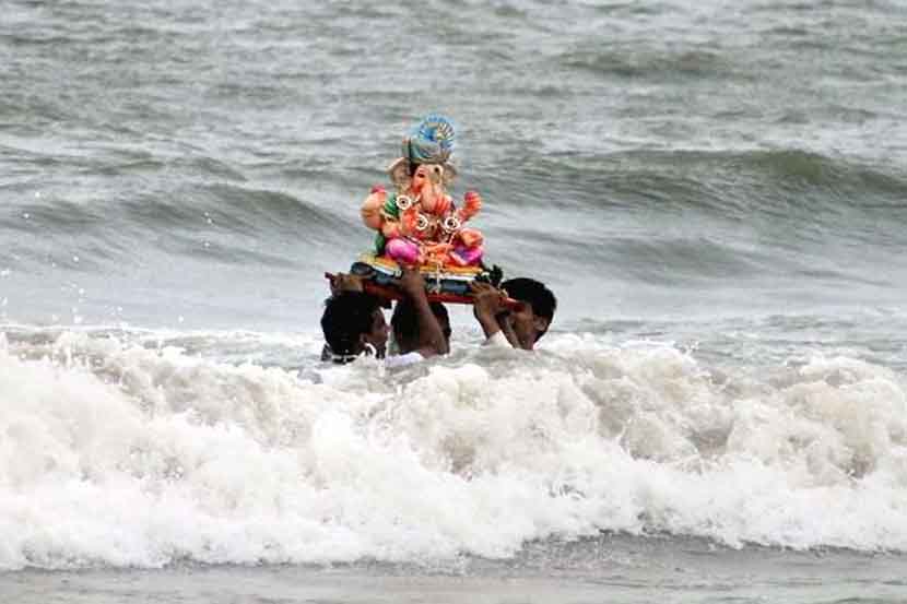 ganesh Immersion peace in Mumbai Other than Bandra, Babulnath Chowk, noise level is low