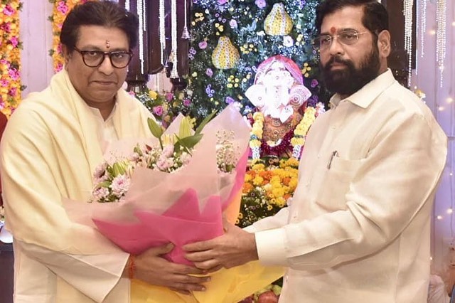 nihar thackeray took blessing of lalbaugh raja and cm eknath shinde varsha banglow ganpati