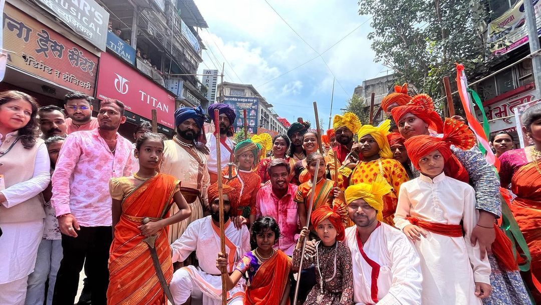 rohit pawar ganpati visarjan mirvnuk 2022 pune photos