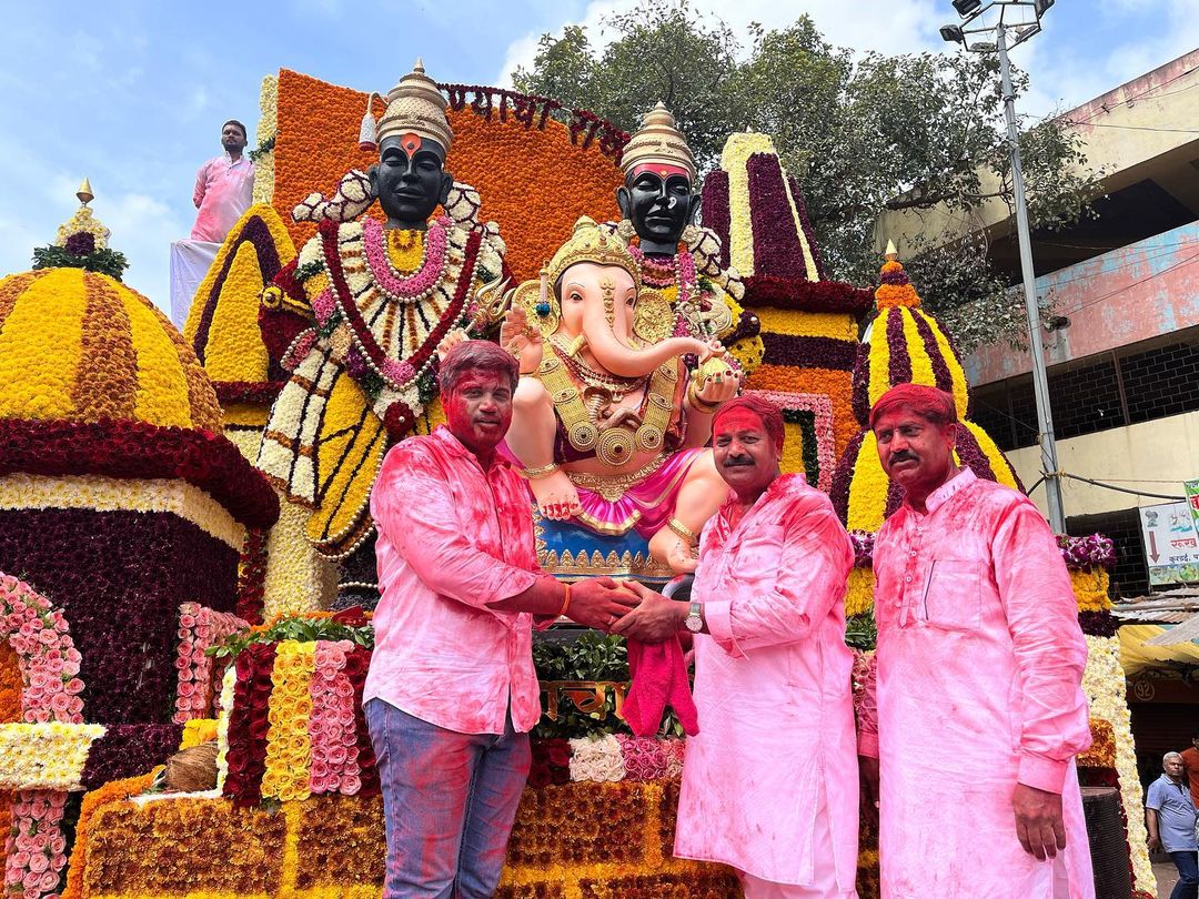 rohit pawar ganpati visarjan mirvnuk 2022 pune photos