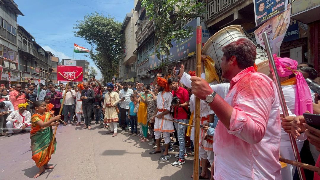 rohit pawar ganpati visarjan mirvnuk 2022 pune photos