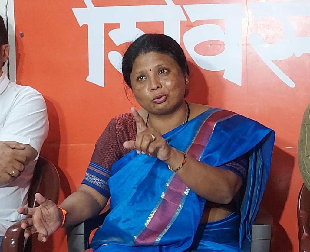 Shiv Sena deputy leader Sushma Andhare aggressive on statement of Ramdas Kadam