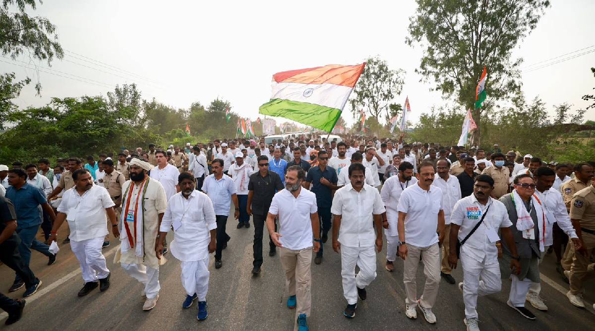 काँग्रेसचे नेते राहुल गांधी यांच्या नेतृत्वात निघालेली 'भारत जोडो यात्रा' तेलंगाणा राज्यात पोहचली आहे.