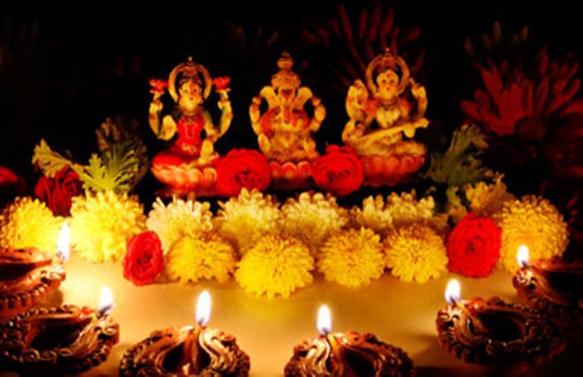 Diwali 2022 Lakshmi Pujan Shubh Muhurat Puja Vidhi as per your Zodiac Signs Laxmi Mata Mantra 