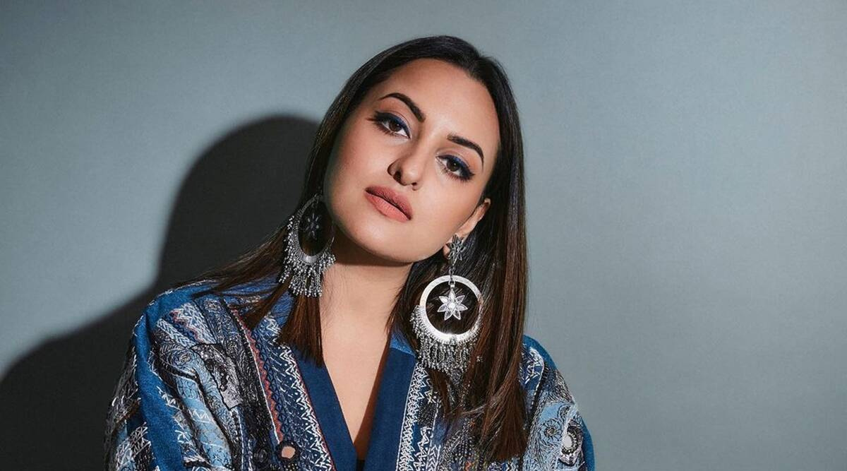 Sonakshi Sinha Spoke About Gender Discrimination In Bollywood Loksatta