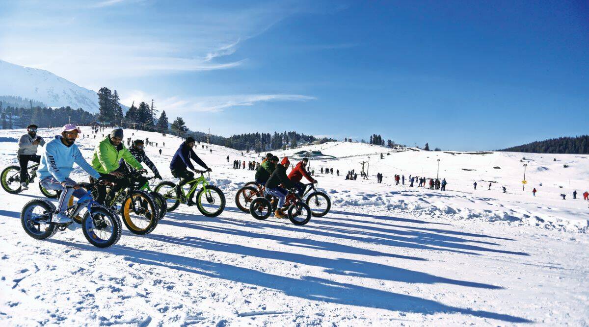 Kashmir First Snow Fall Beautiful Snow Pictures all over Gulmarg valley