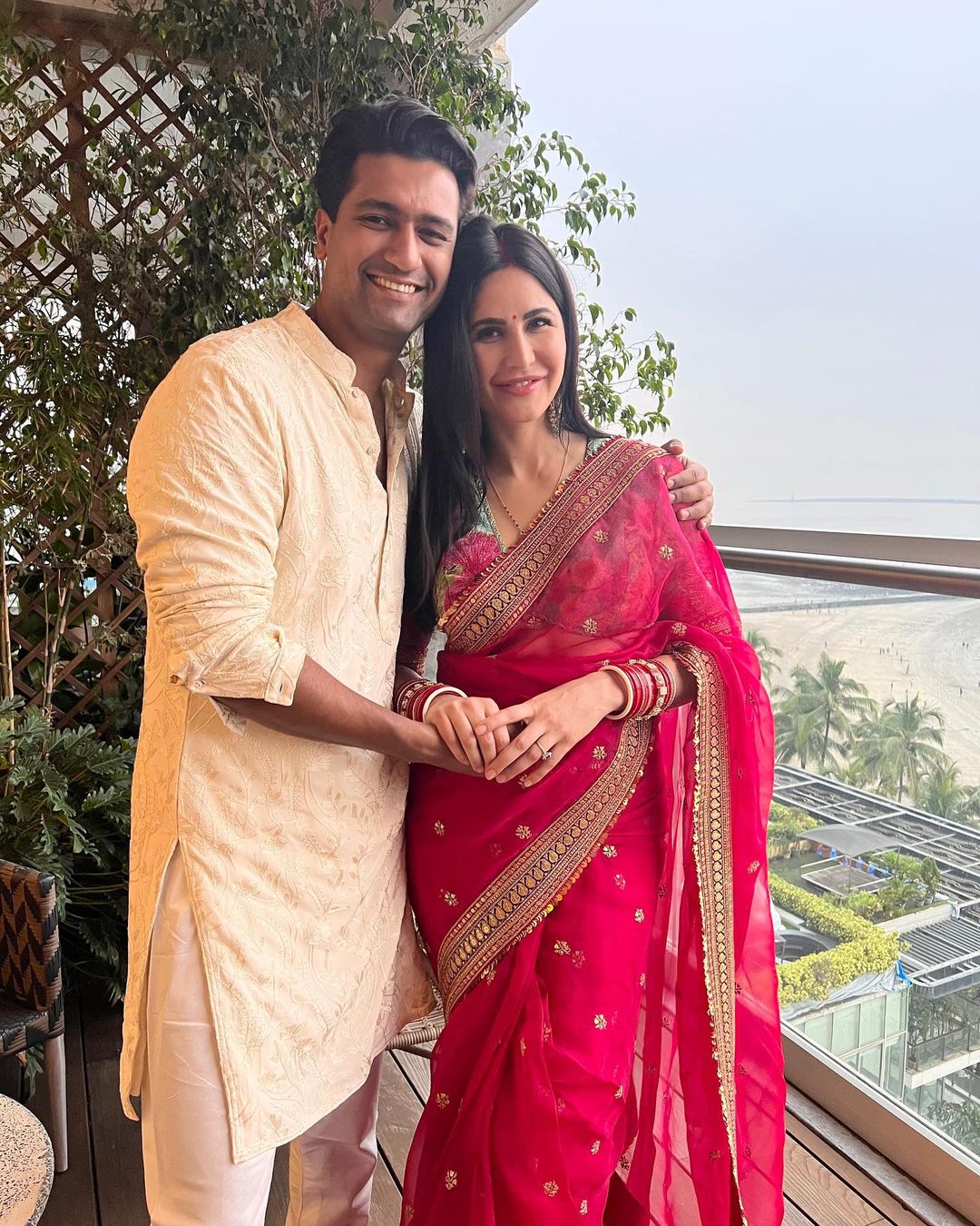 Katrina Kaif Vicky Kaushal Karwa Chauth 3