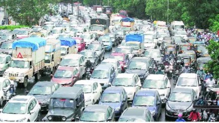 Traffic jam at Belapur on Shiv Panvel road at navi mumbai