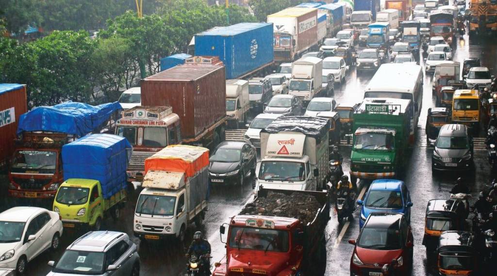 Ban on heavy vehicle on Ghodbunder Road at night till 19th October due to metro work ( File Image )