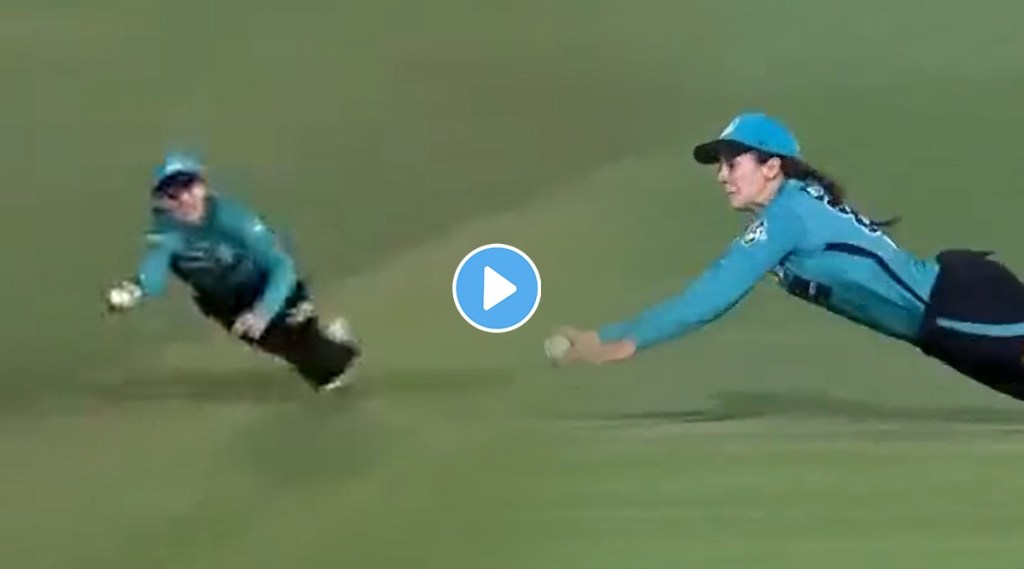 charli knotts one handed catch of laura wolvaardt in wbbl 2022