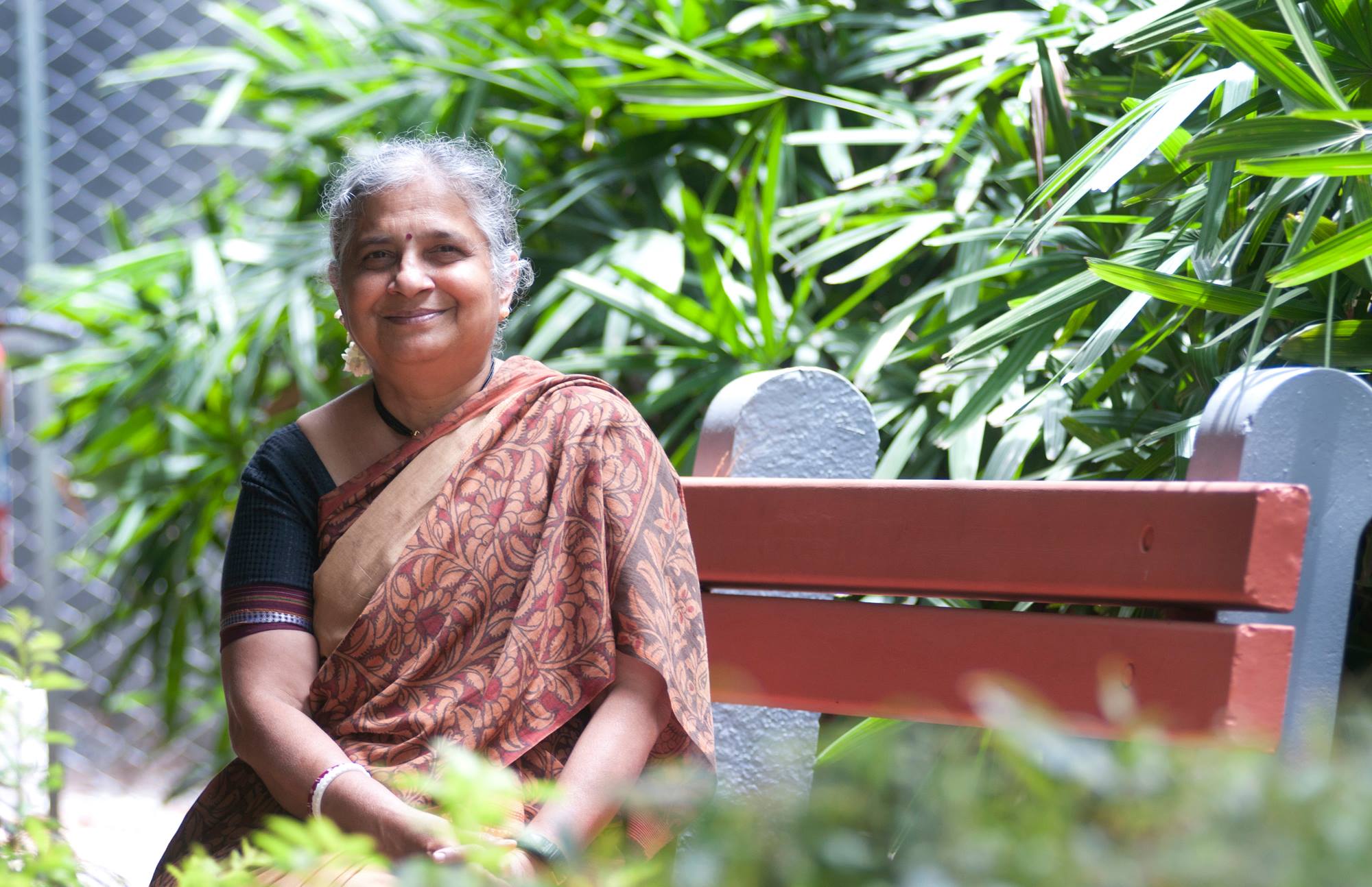 amitabh bachchan birthday special sudha murthy shared her experience 