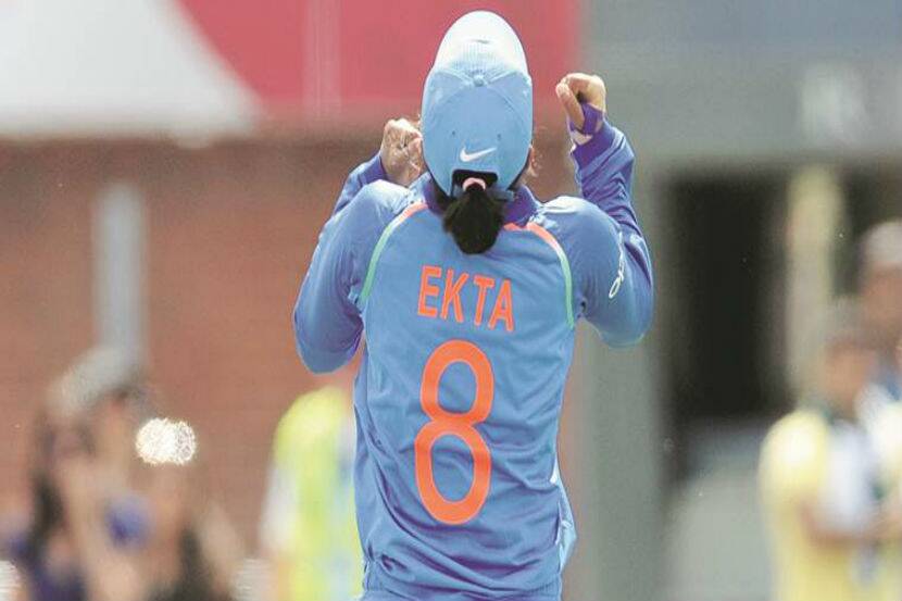 ekta bisht is the first indian player to take 7 wickets in a t20 innings