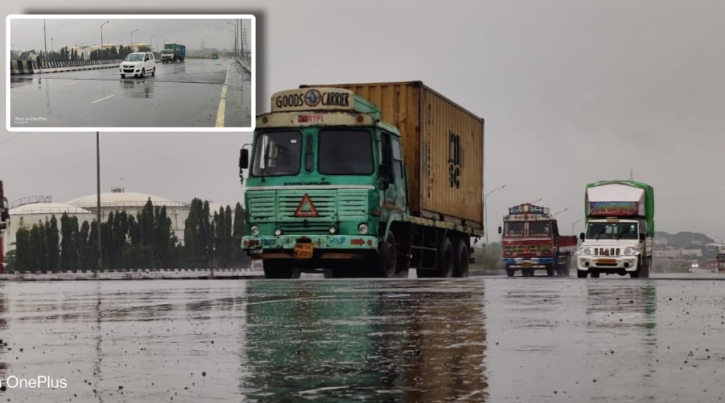 monsoon rain in uran