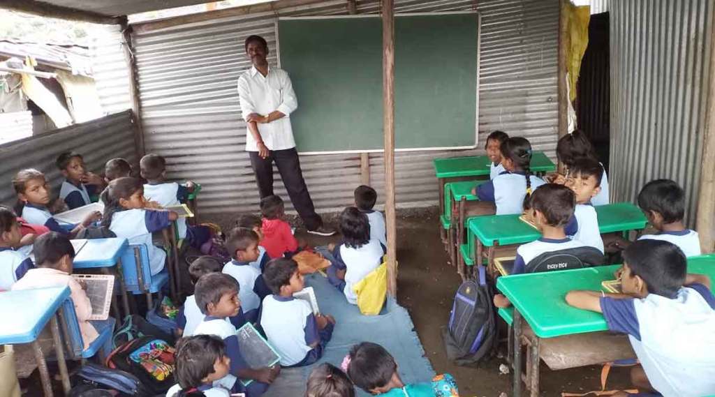 education officials order to reopen school in darewad