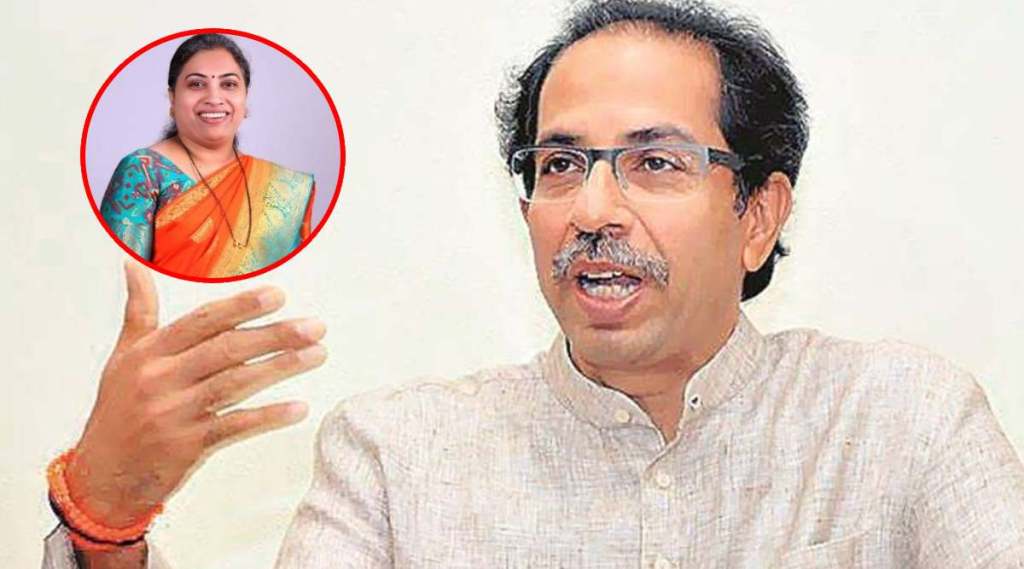 uddhav thackeray and rutuja latke (1)