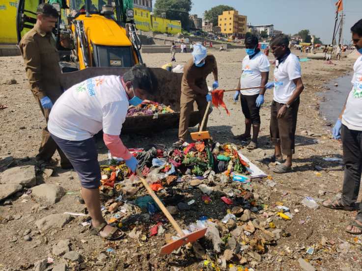 विठ्ठल भेटीनंतर वारकरी आपापल्या गावी परतले. मात्र त्यानंतर पंढरपुरात मोठ्या प्रमाणात अस्वच्छता निर्माण झाली होती.