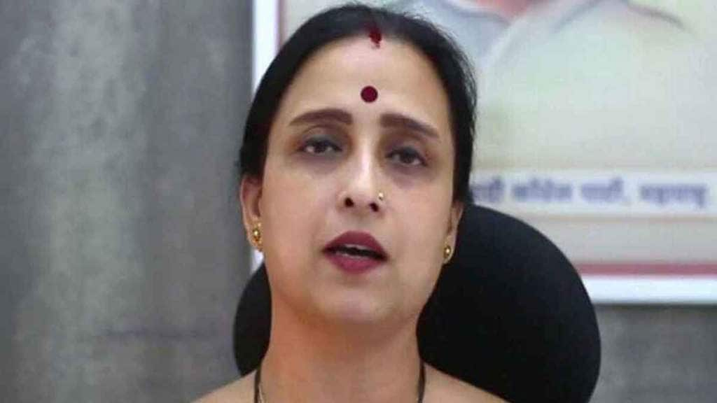 bjp maharashtra women chief chitra wagh