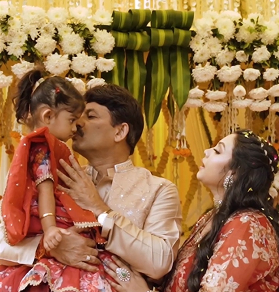 manoj tiwari wife surbhi tiwari baby shower 