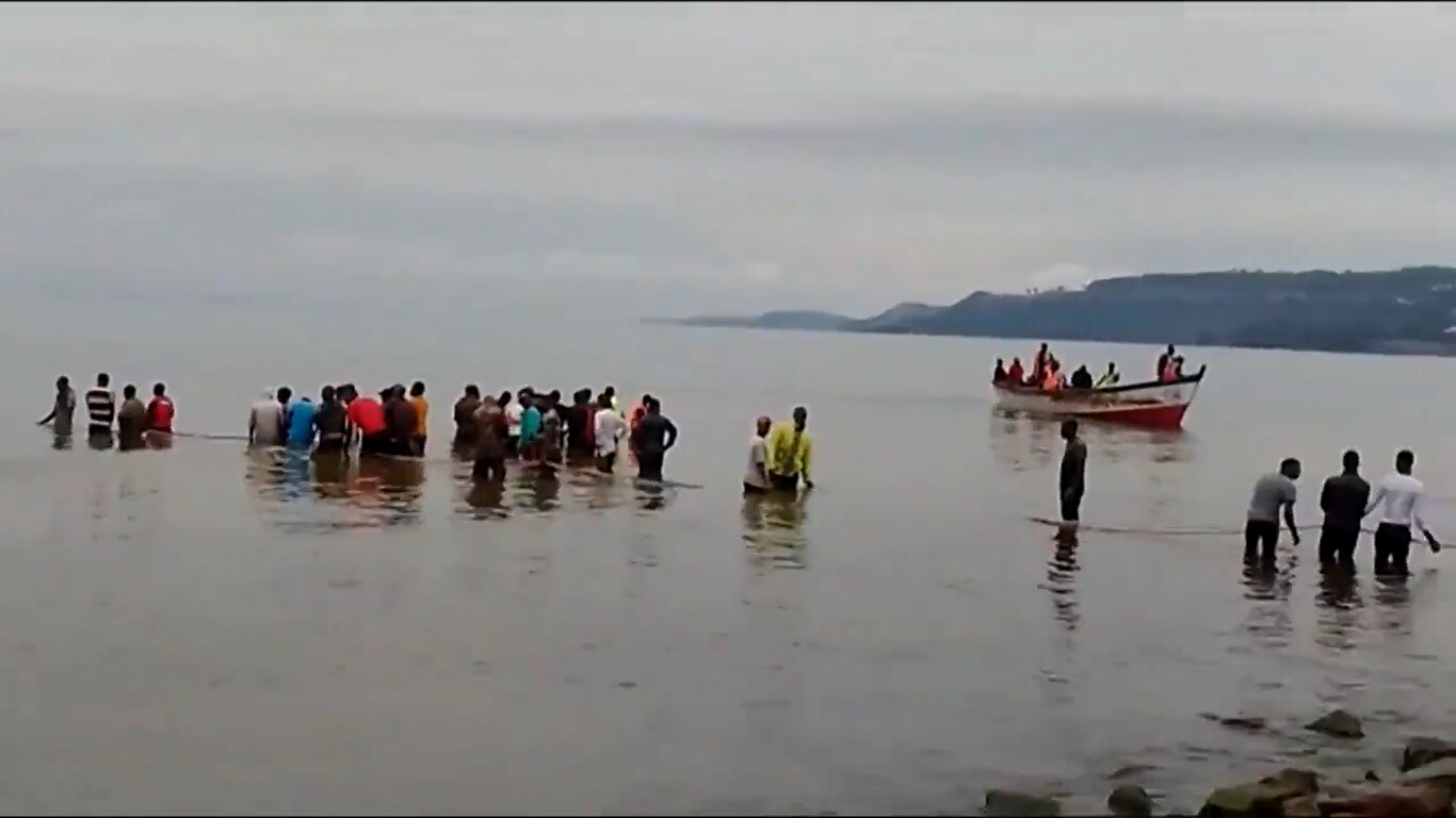  plane crashed into lake tanzania