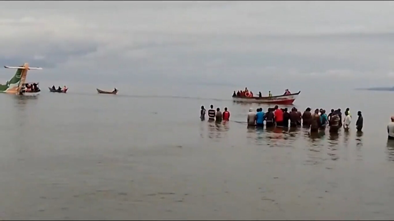  plane crashed into lake tanzania