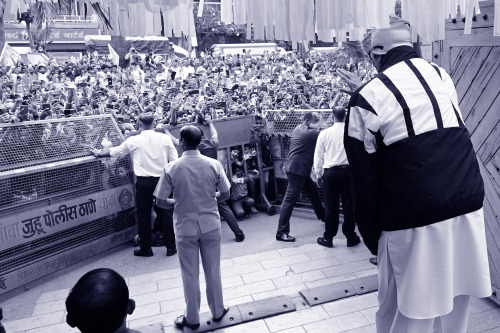 Amitabh Bachchan darshan with fans