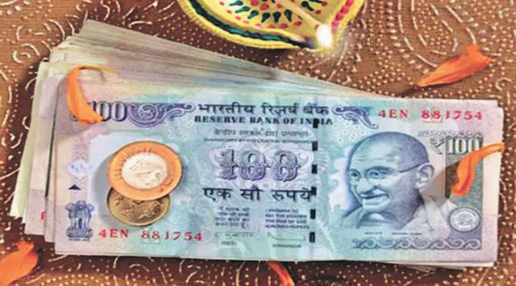 currency in circulation declines in diwali week for first time in 20