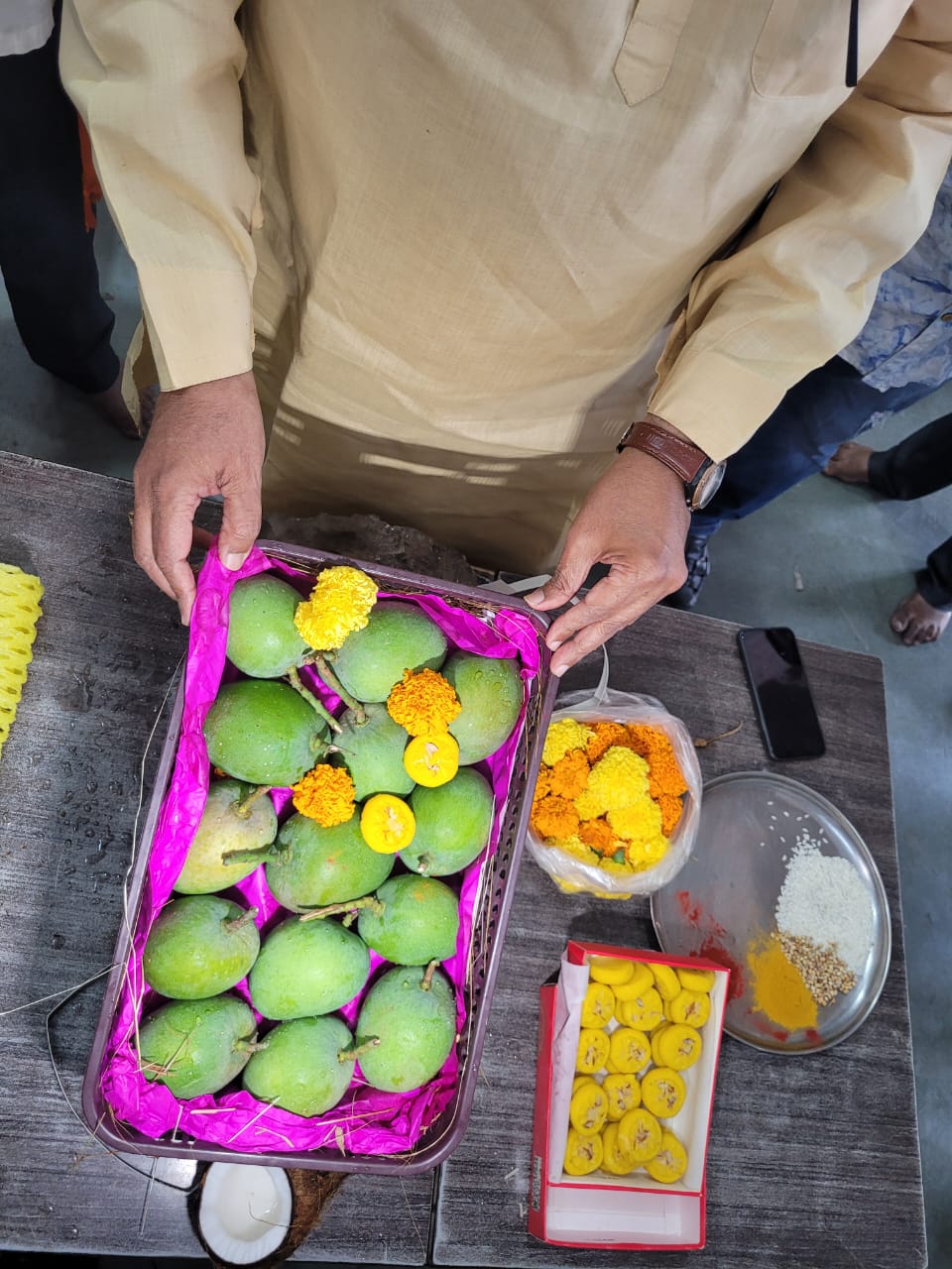 First box of this seasons Alphonso mango arrived from devgad to apmc market Mumbai