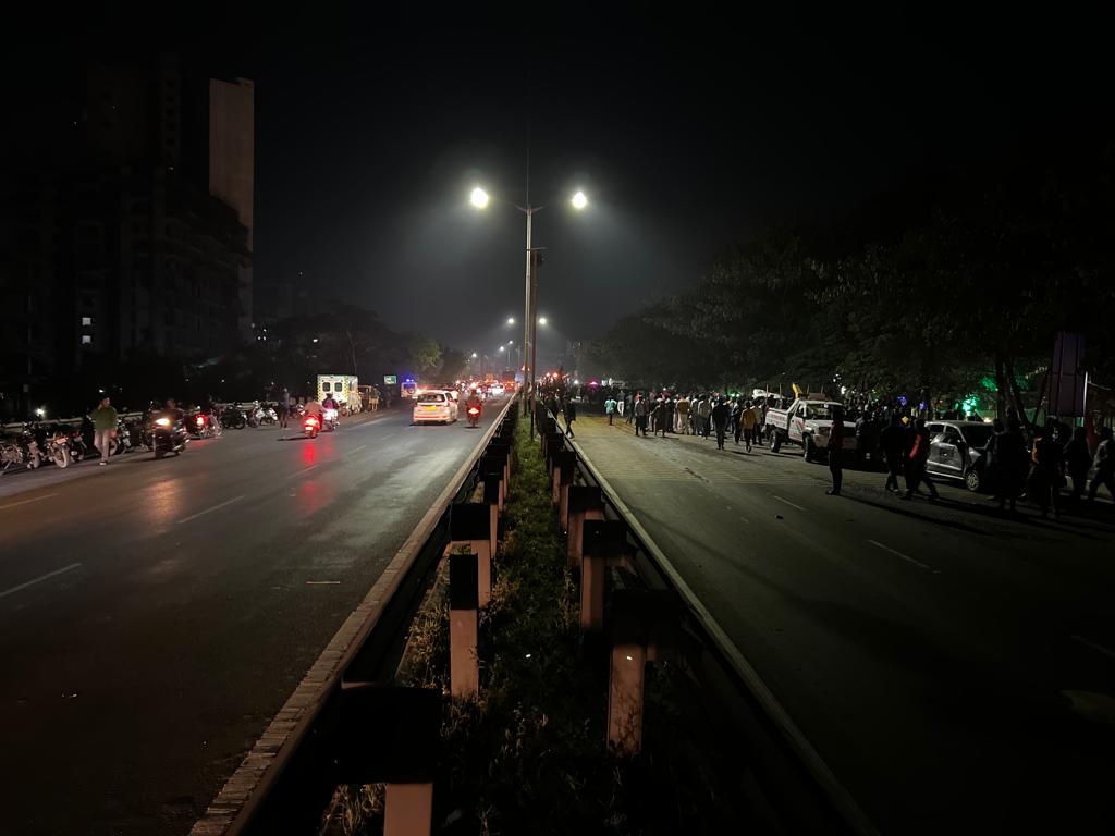 pune navale bridge accident photos Tanker hits 45 vehicles