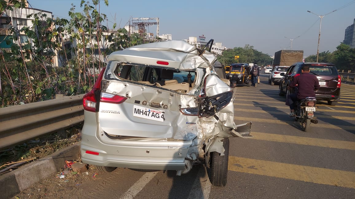 pune navale bridge accident photos Tanker hits 45 vehicles