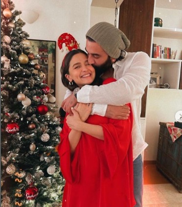  Alia Bhatt Ranbir Kapoor Christmas celebration