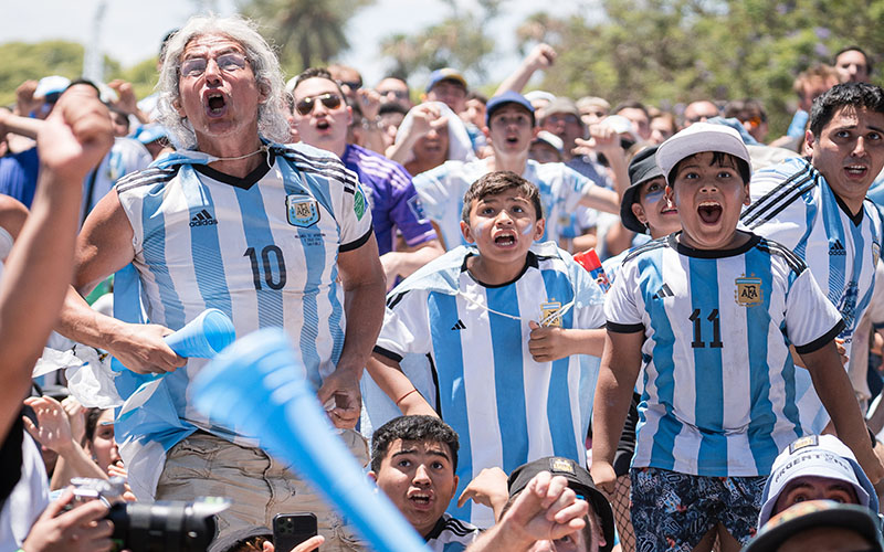 World champion Argentina team paraded in an open bus, the players were airlifted by overzealous fans 