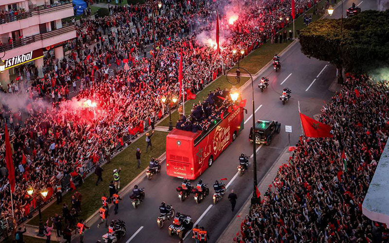 World champion Argentina team paraded in an open bus, the players were airlifted by overzealous fans 