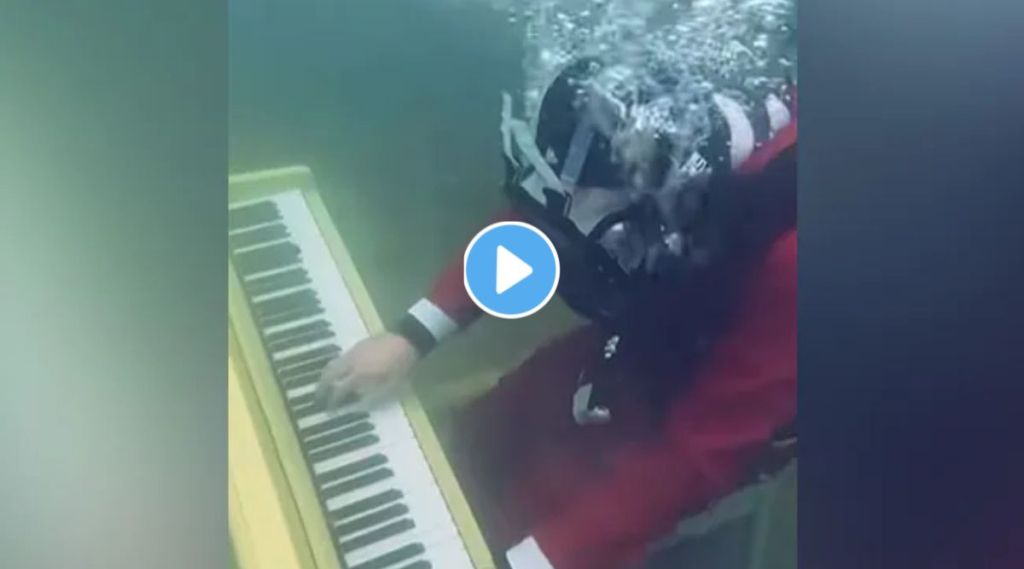 Piano played under the sea viral video