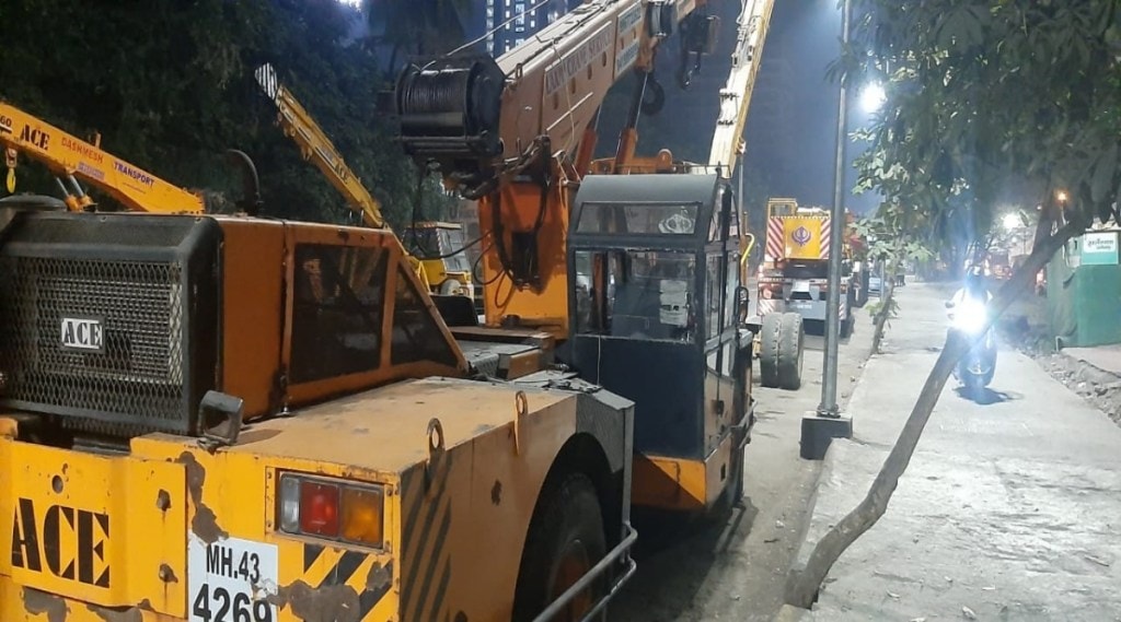 Two-way crane JCB parking on Sewa road in Navi Mumbai