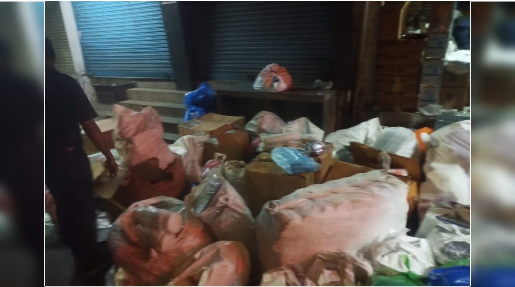 More than 1 ton of plastic stock seized in Turbh