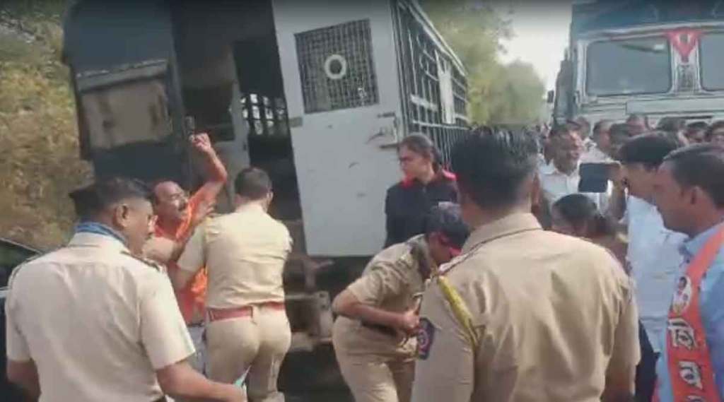 uddhav balasaheb thackeray party blocked road against road against chandrakant patil in Jalgaon