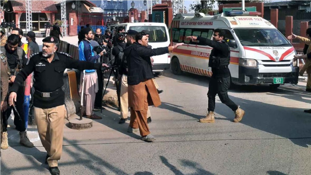 Blast in Peshawar Mosque