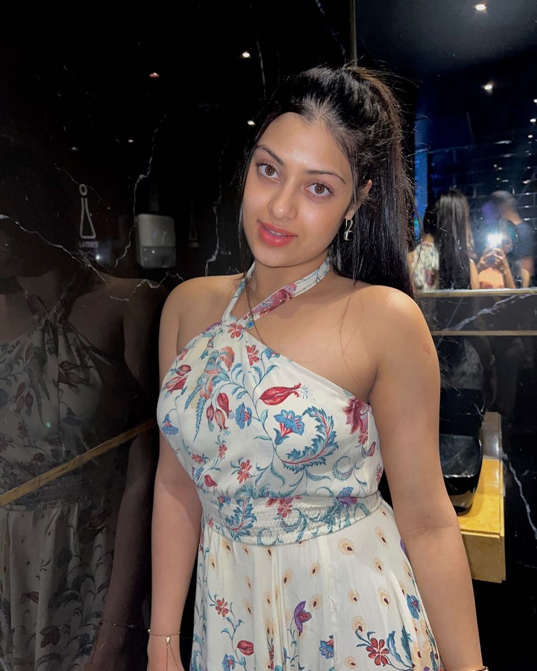 asha bhosle granddaughter janai bhosle 