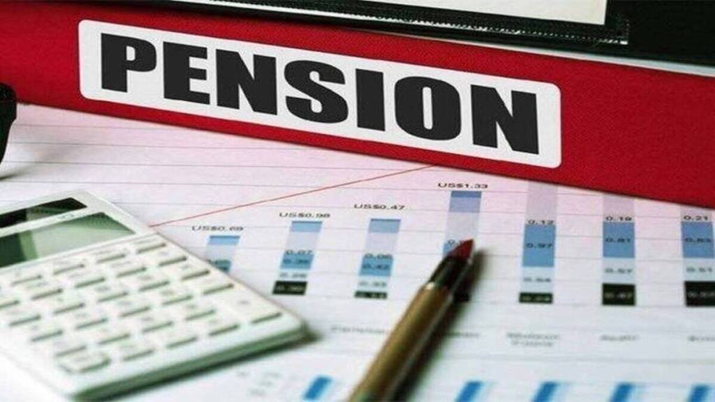 Which employees can get bonus pension check details