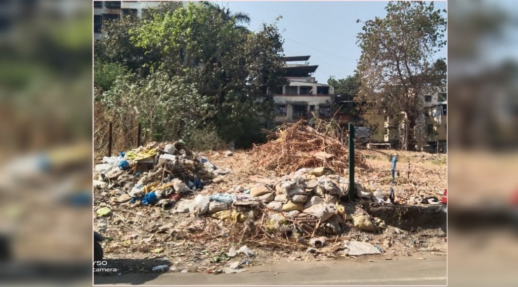 garbage neglected on Roads and open plots by the Municipal Corporation in Navi Mumbai