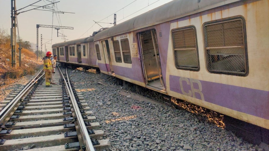 Kharkopar railway station, local train , derailment, Navi Mumbai