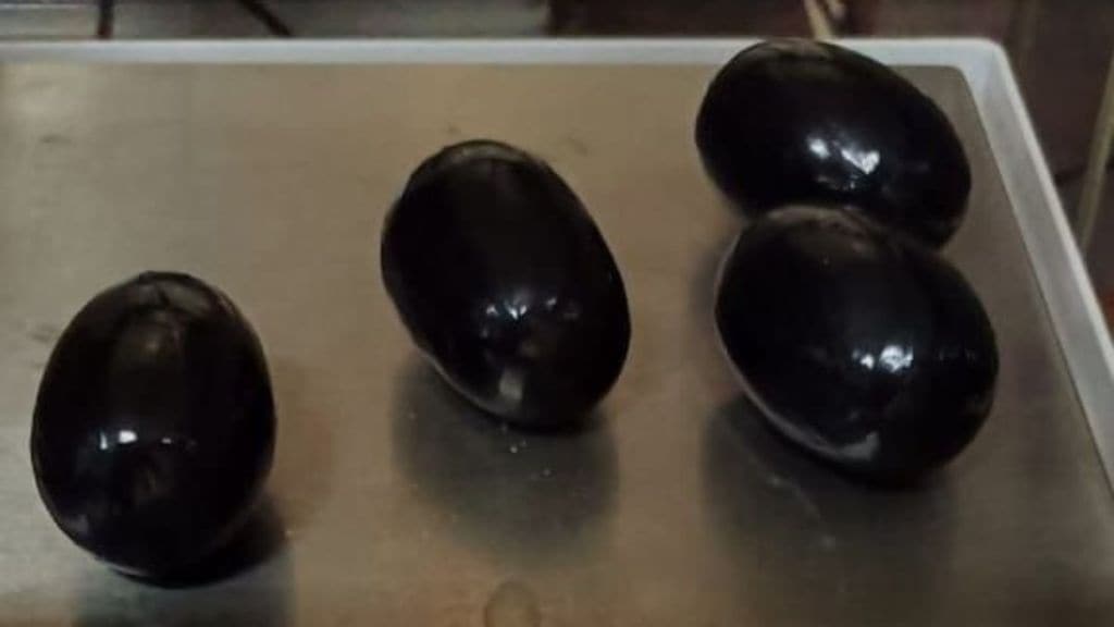 black gold eggs